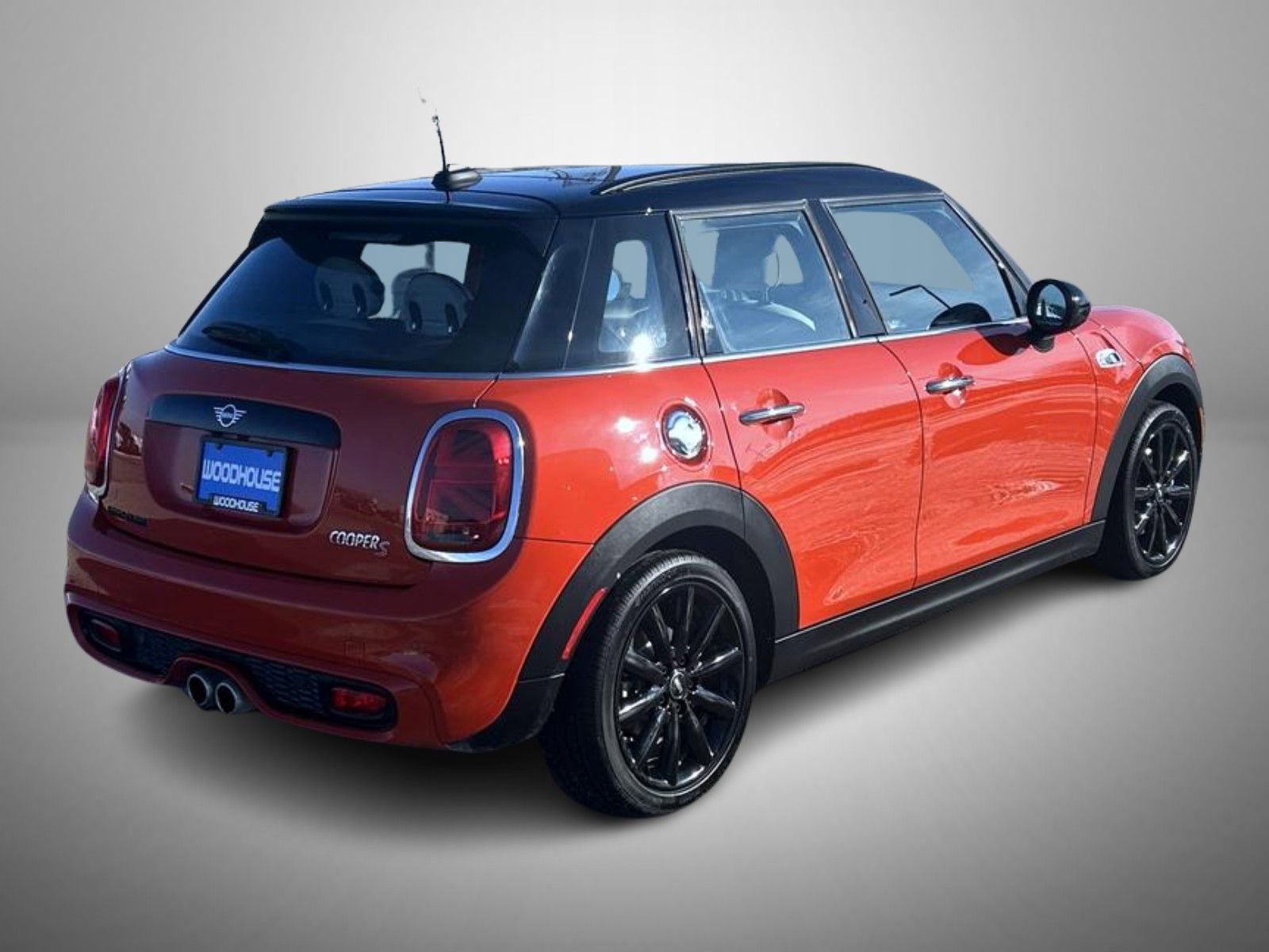 Used 2019 MINI Cooper S w/ Signature Upholstery Package image 5