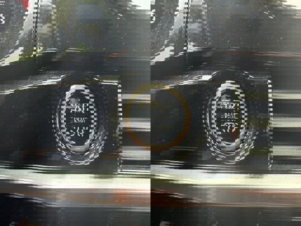 Used 2024 Nissan Pathfinder Platinum w/ Cargo Package image 30