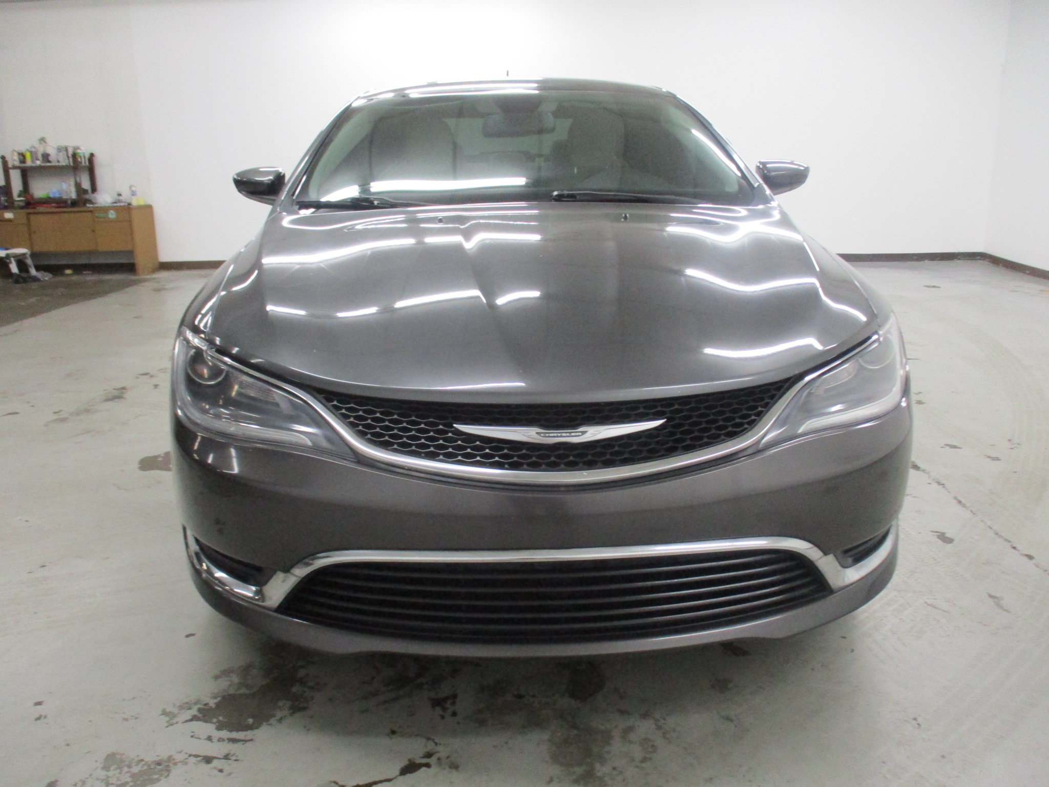 Used 2017 Chrysler 200 Limited w/ Convenience Group FWD image 2