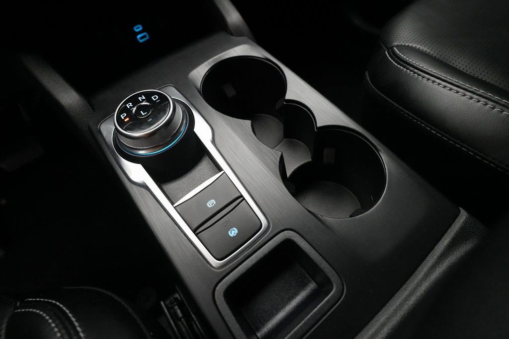 Used 2023 Ford Escape Platinum image 17