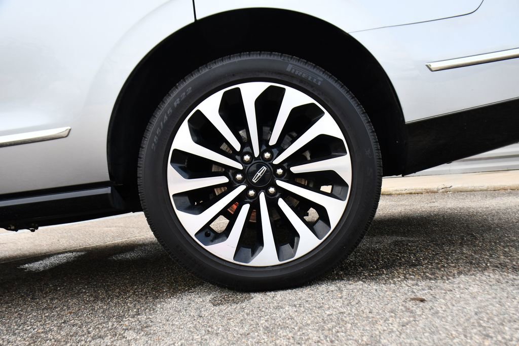 Used 2022 Lincoln Navigator Reserve AWD/4WD image 41