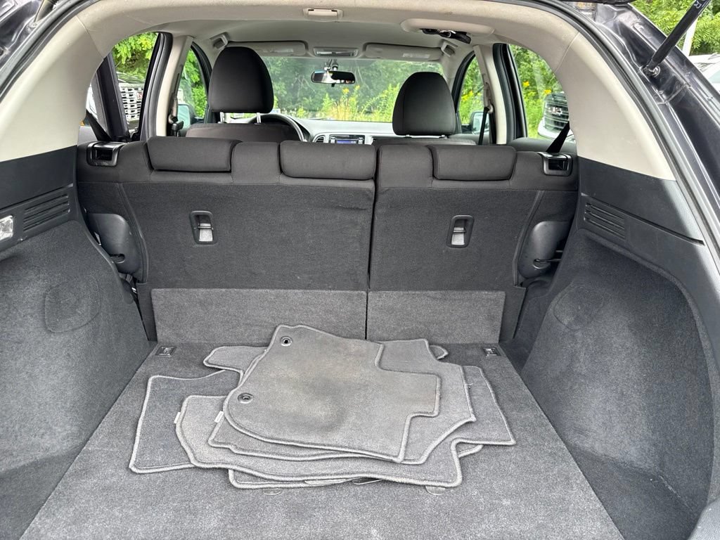 Used 2017 Honda HR-V LX image 14