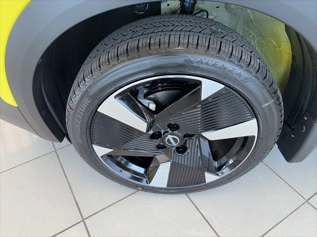 New 2026 Nissan Kicks SR w/ SR Premium Package image 9