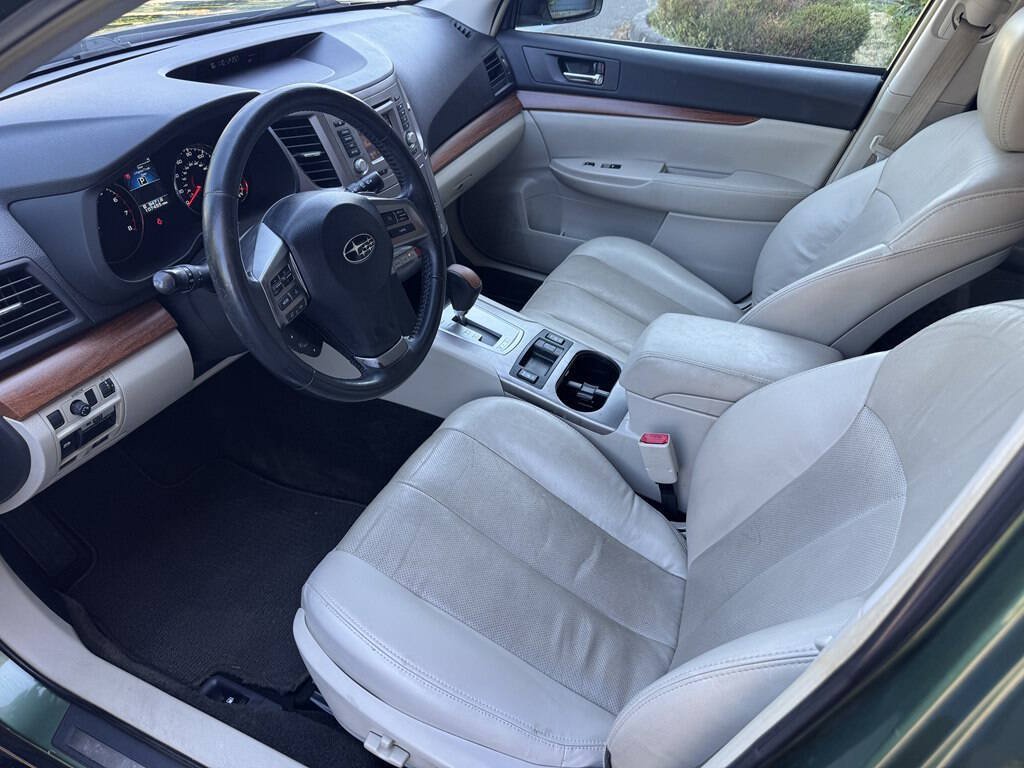 Used 2014 Subaru Outback 2.5i Limited AWD/4WD image 13