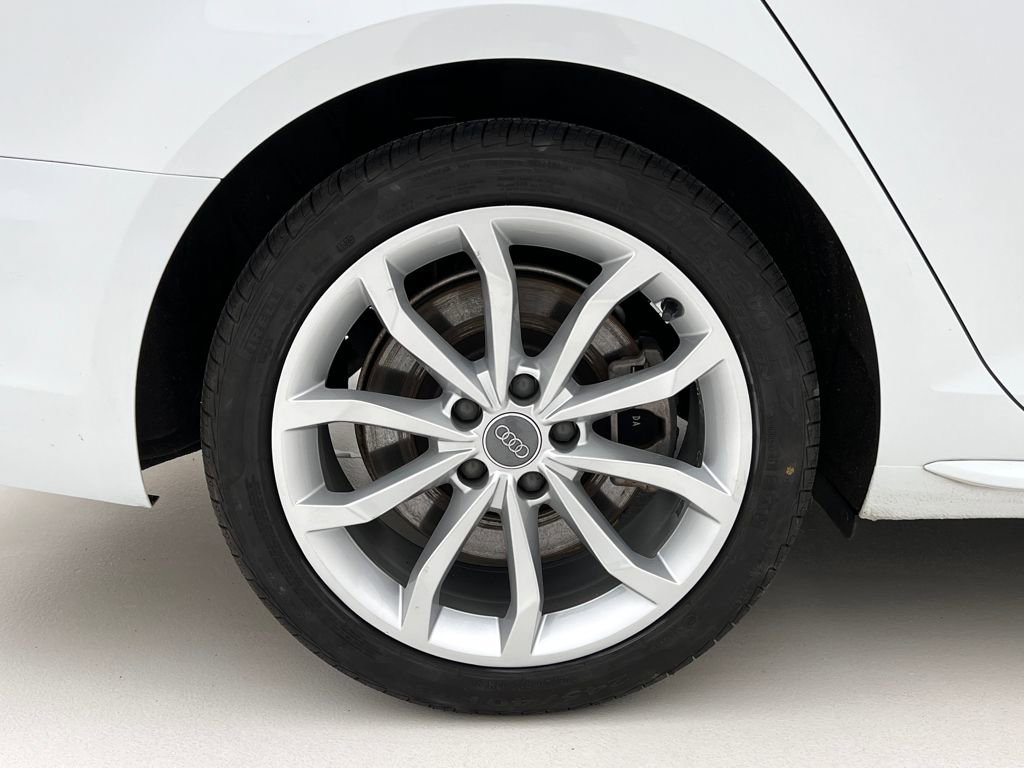 Used 2019 Audi A4 2.0T Premium w/ Convenience Package image 27