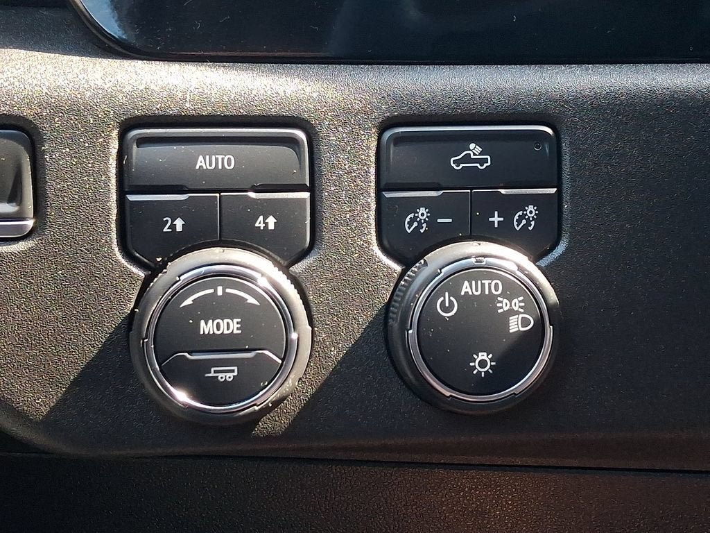Certified 2023 Chevrolet Silverado 1500 LT AWD/4WD image 25