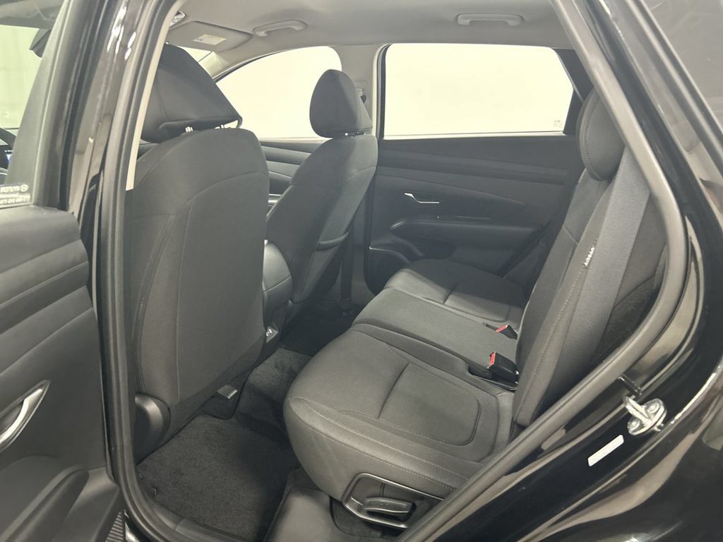 Used 2025 Hyundai Tucson SE AWD/4WD image 19