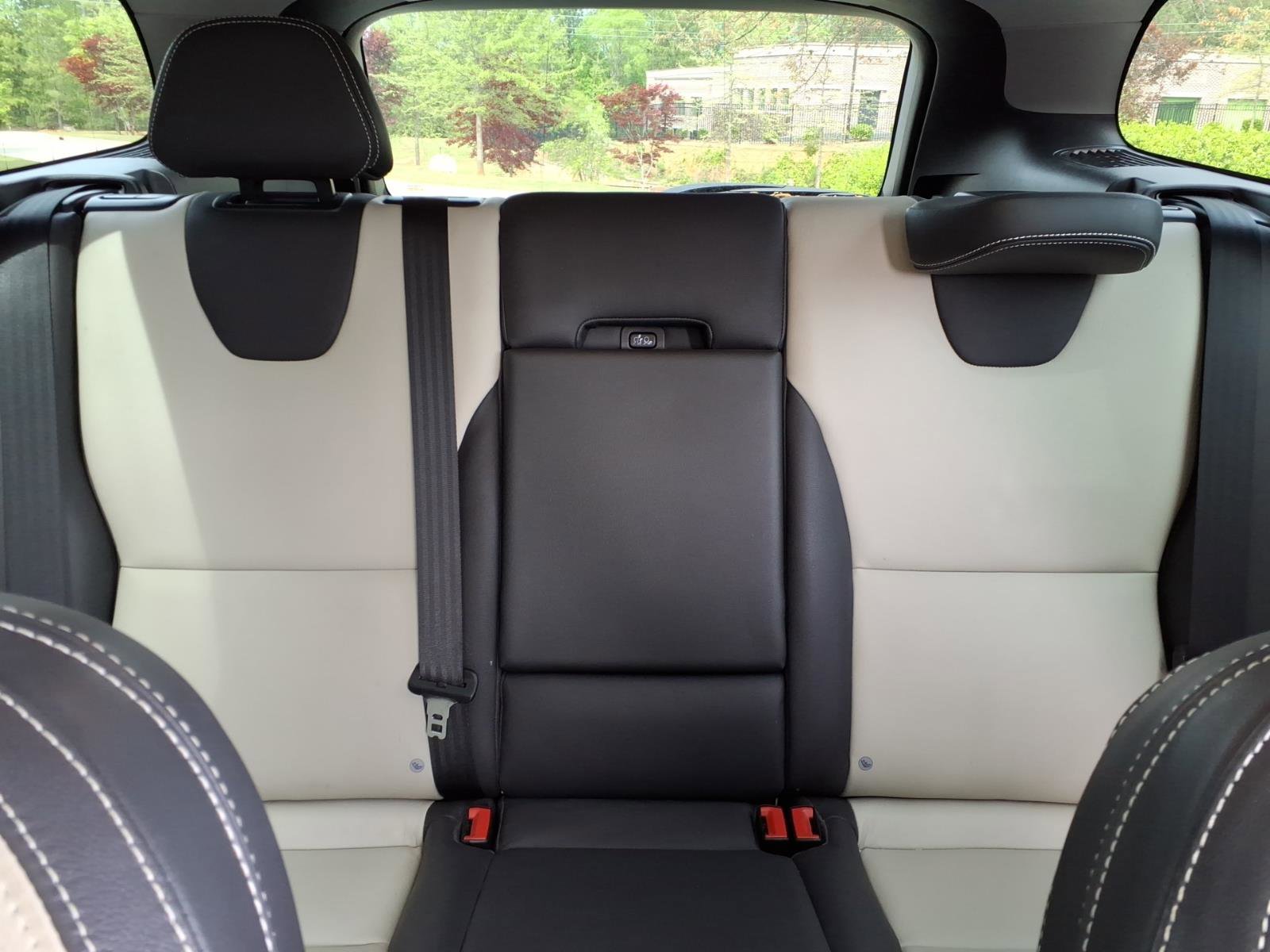 Used 2017 Volvo XC60 T6 Dynamic w/ Preferred Option Package image 12