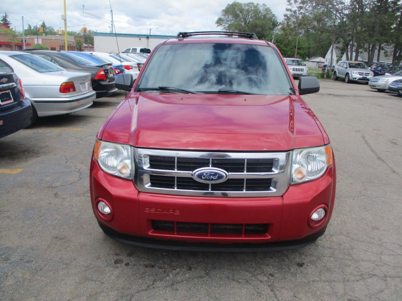 Used 2010 Ford Escape XLT image 3