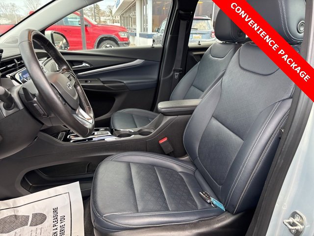 Used 2022 Chevrolet Bolt EUV LT w/ Convenience Package image 4