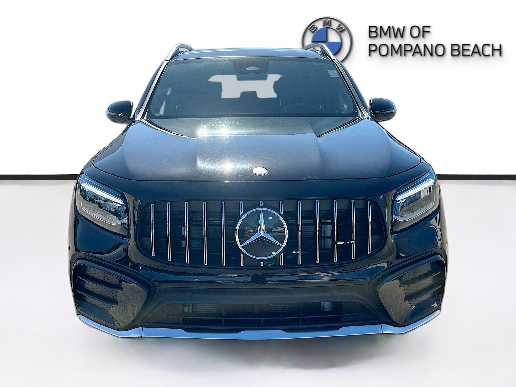 Used 2025 Mercedes-Benz GLB 35 AMG 4MATIC image 2