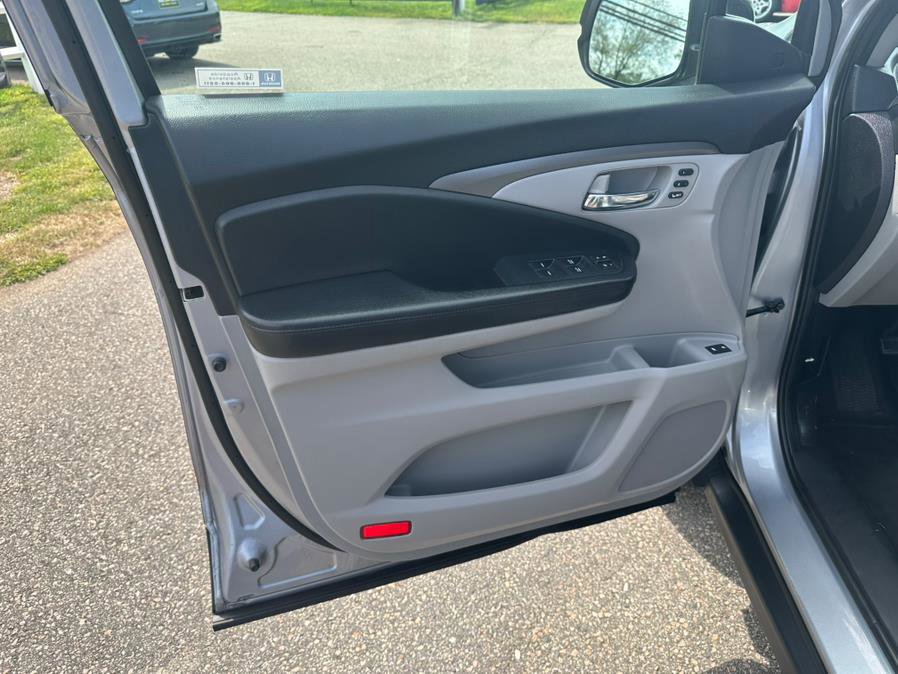 Used 2021 Honda Pilot Special Edition image 9