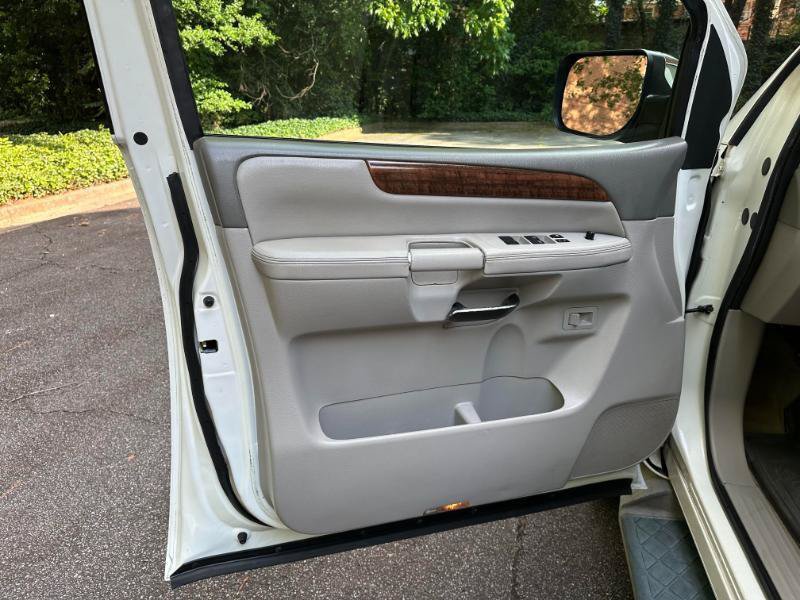 Used 2010 Nissan Armada Titanium w/ DVD Entertainment Pkg RWD image 25