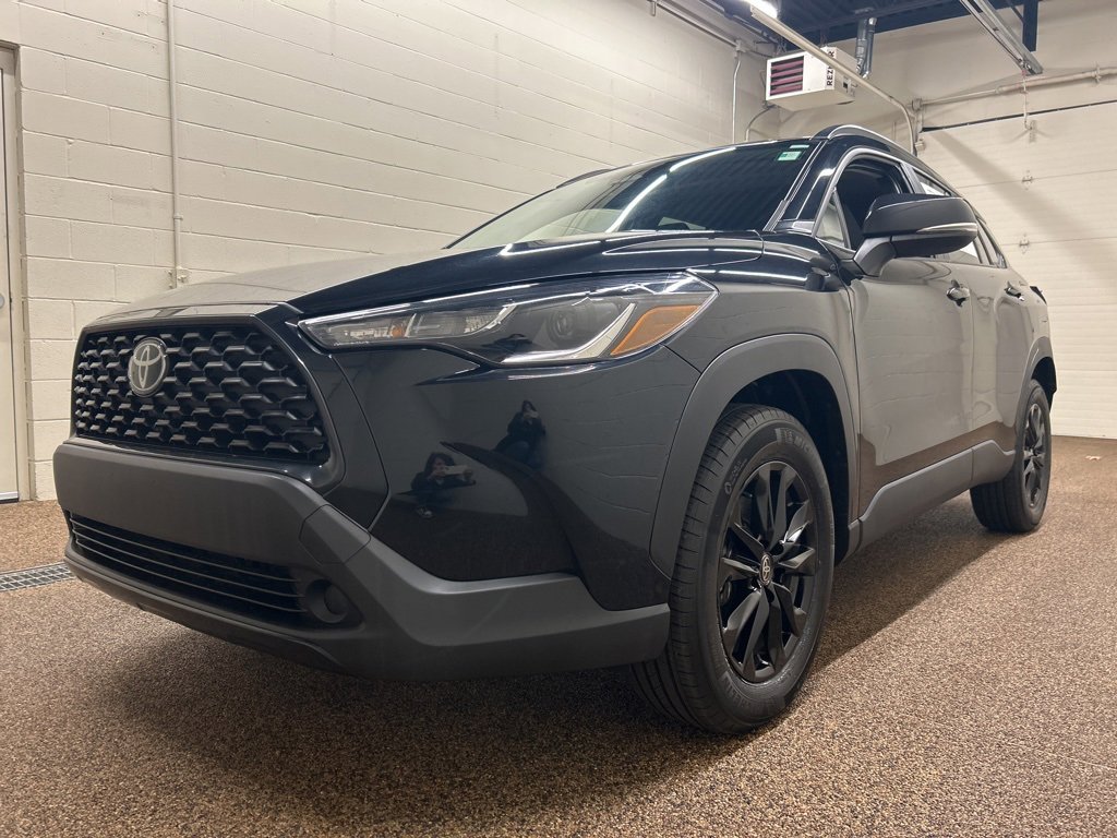 Used 2024 Toyota Corolla Cross LE image 5