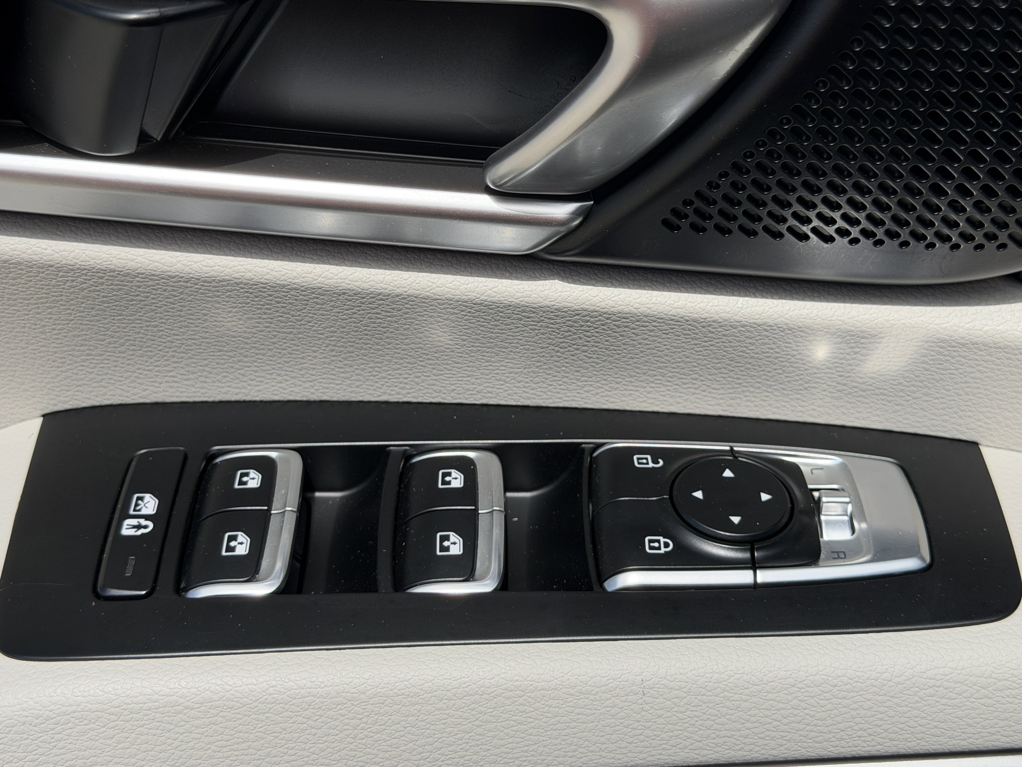 Certified 2023 Kia Telluride S image 18