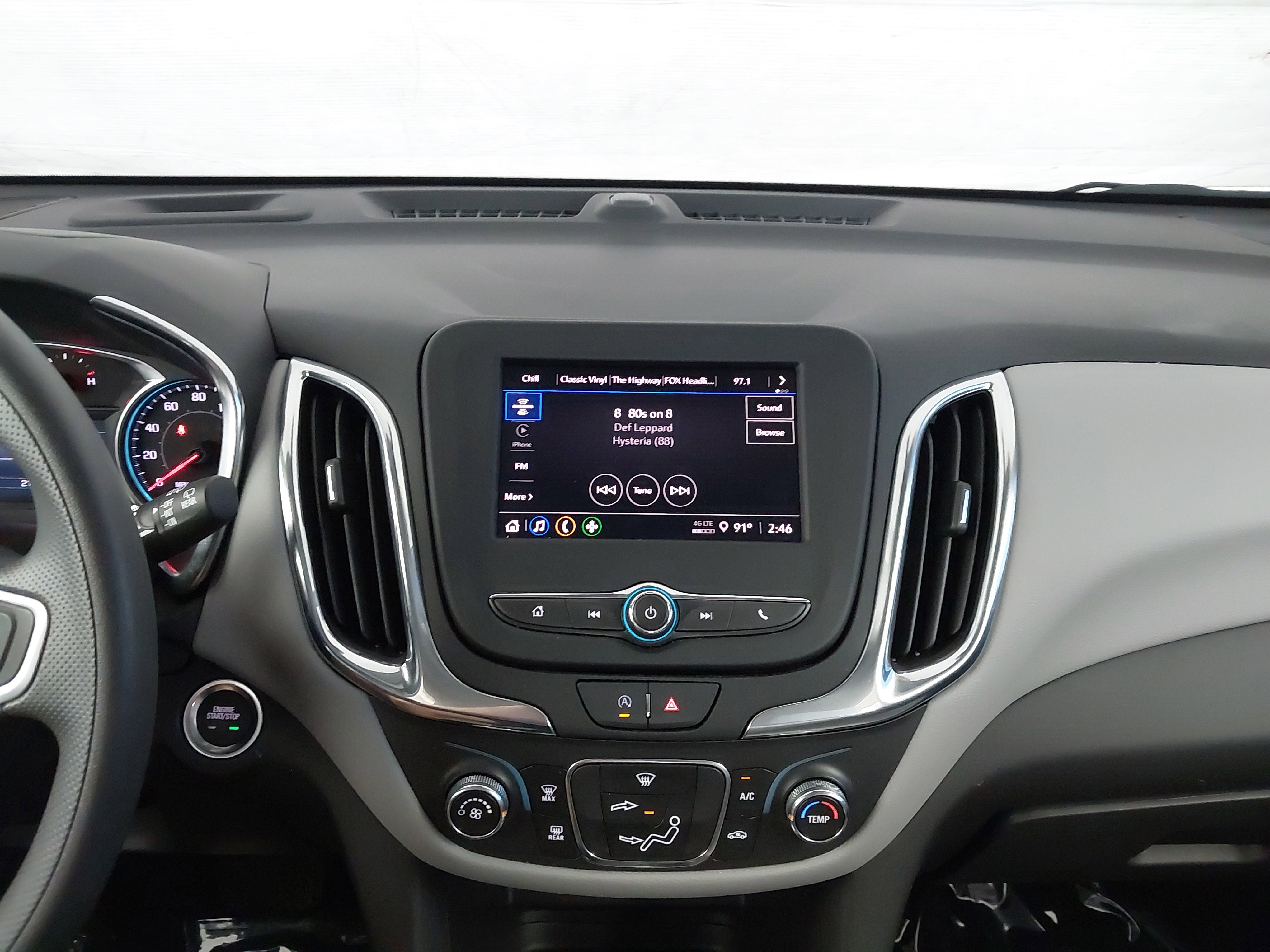 Used 2023 Chevrolet Equinox LT FWD image 21