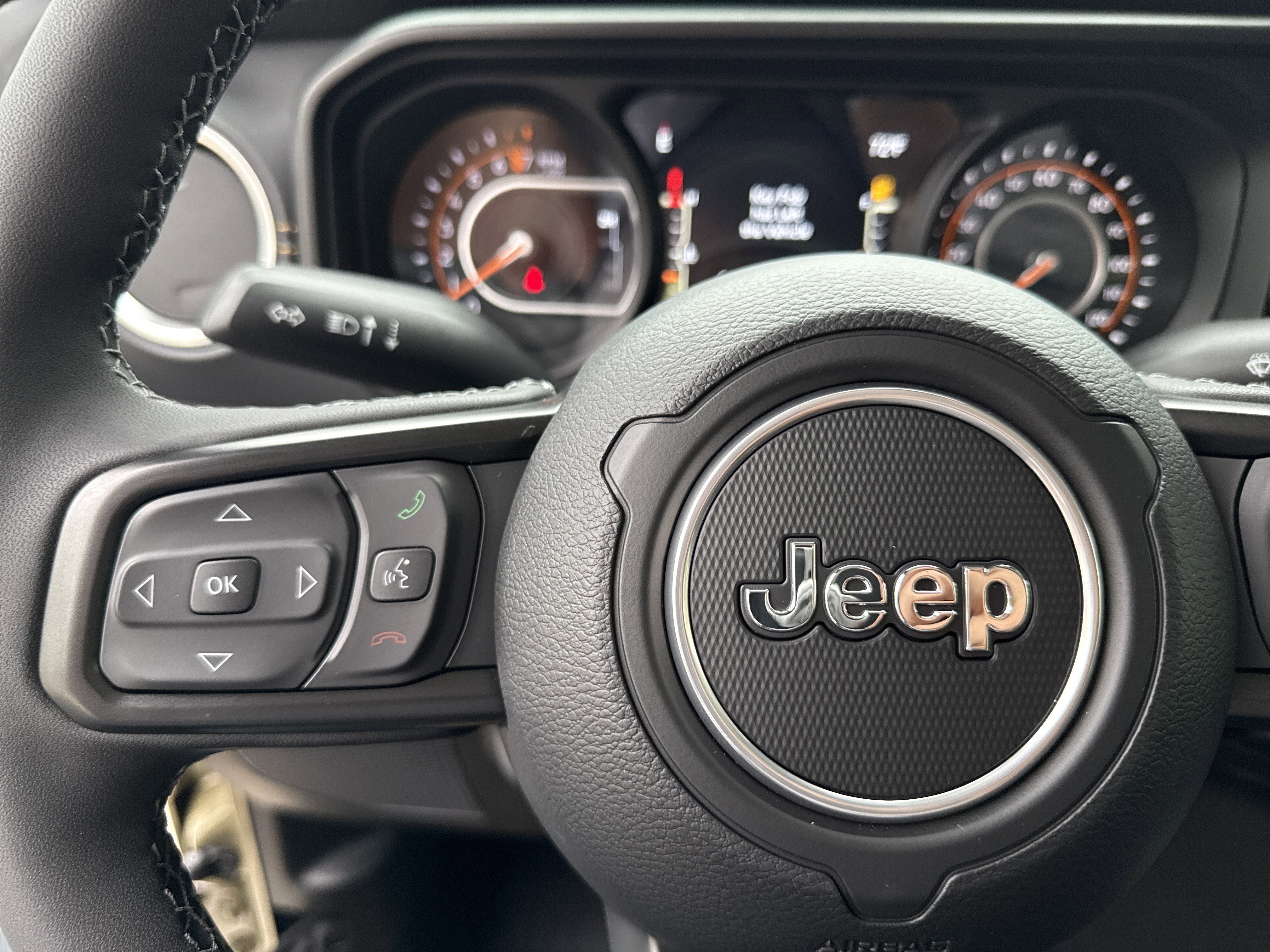 New 2025 Jeep Gladiator Sport w/ Premium Package image 25