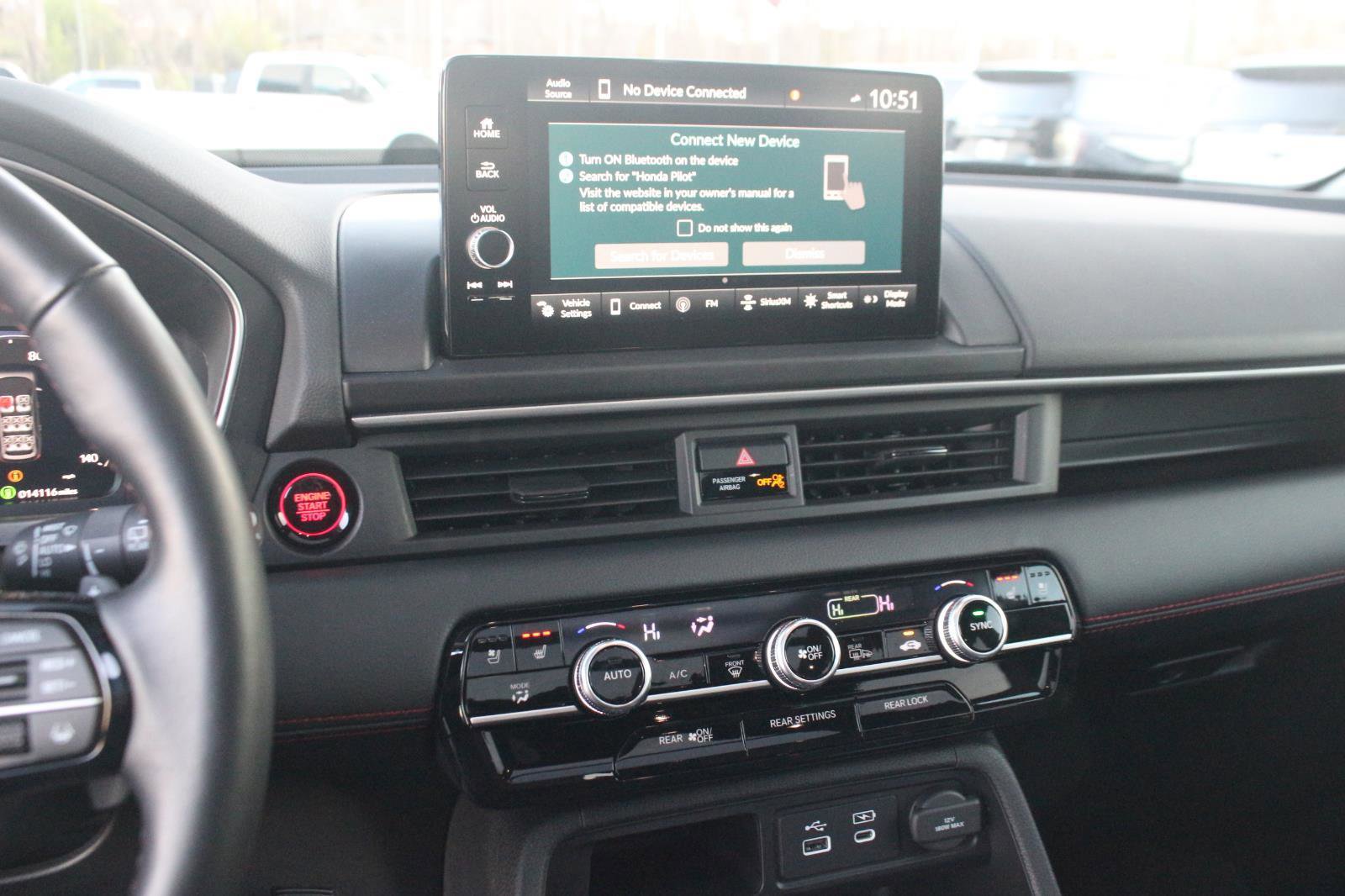 Used 2025 Honda Pilot Black Edition image 24