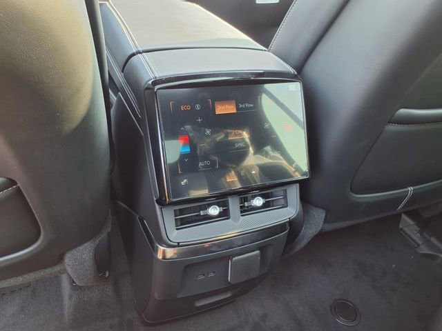 New 2026 Cadillac Vistiq Sport image 15