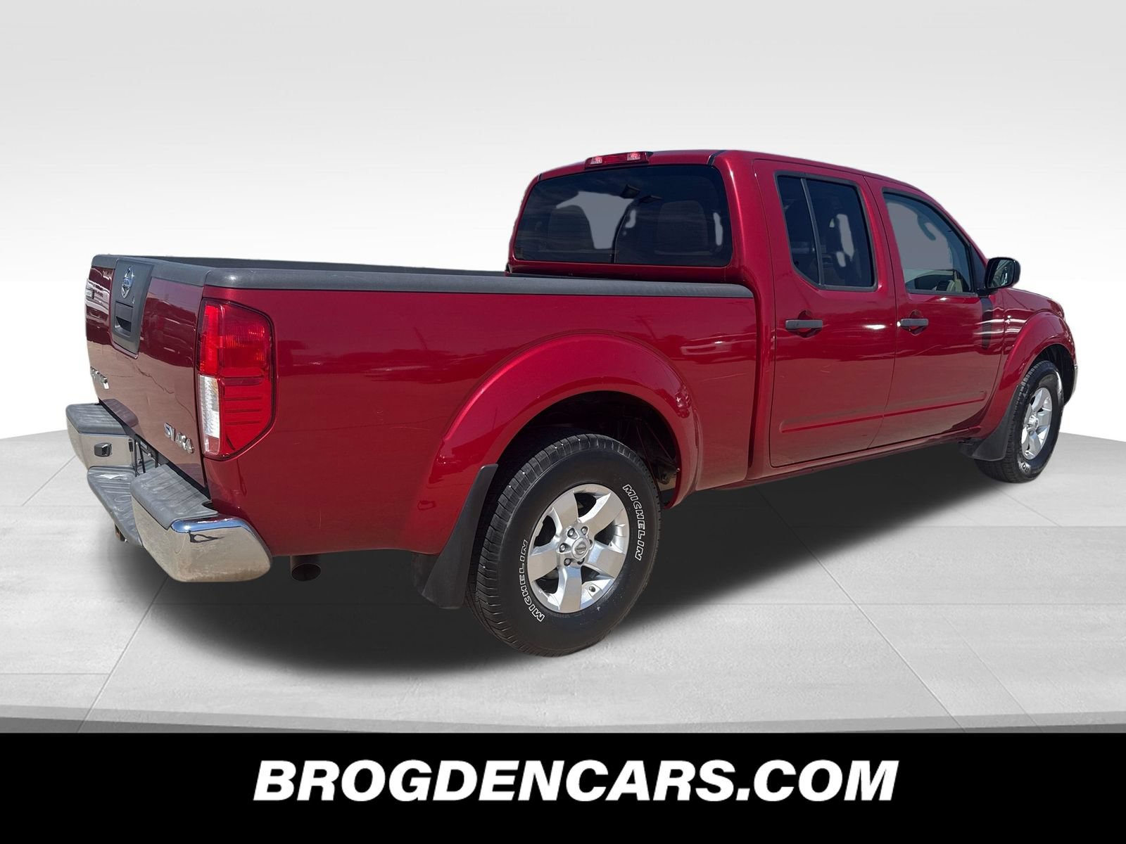 Used 2011 Nissan Frontier SV AWD/4WD image 4
