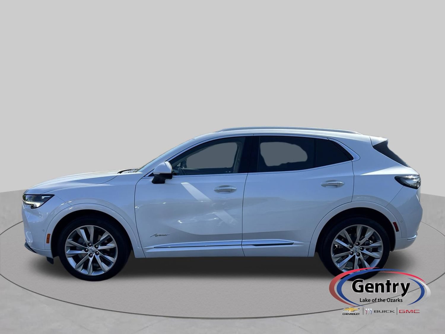 Used 2023 Buick Envision Avenir AWD/4WD image 2