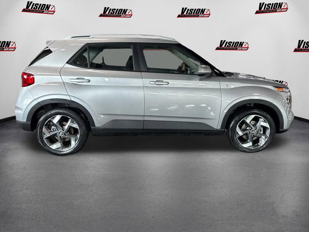 New 2026 Hyundai Venue SEL FWD image 4