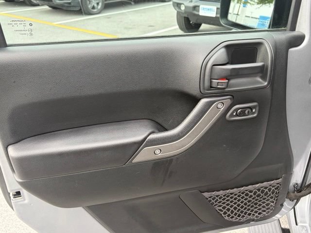 Used 2018 Jeep Wrangler Unlimited Sport S AWD/4WD image 12