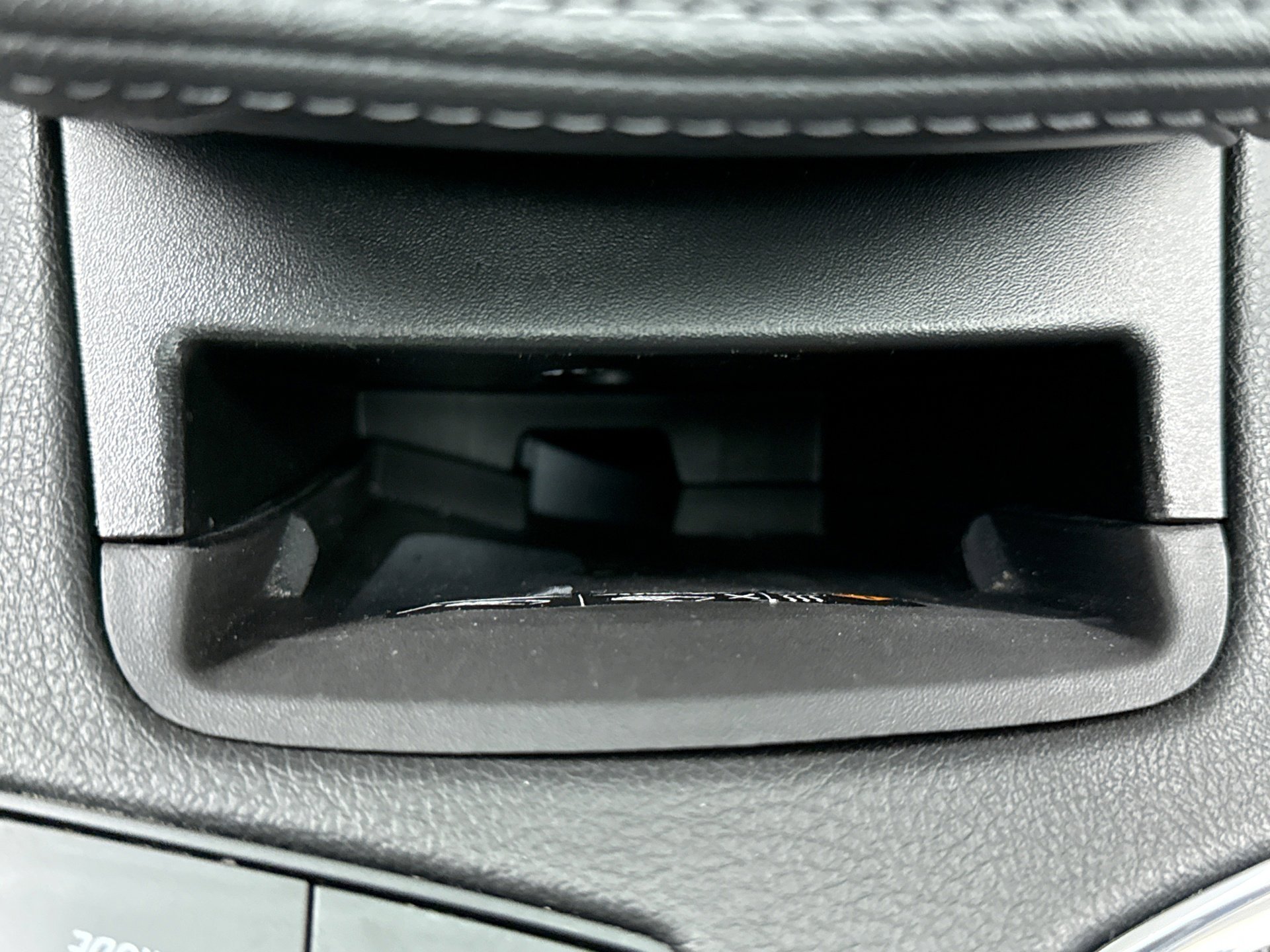 Used 2022 Cadillac XT5 Premium Luxury w/ LPO, Floor Liner Package image 18