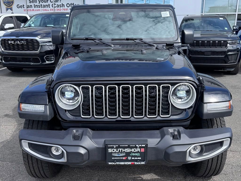 Certified 2025 Jeep Wrangler Unlimited Sahara image 2