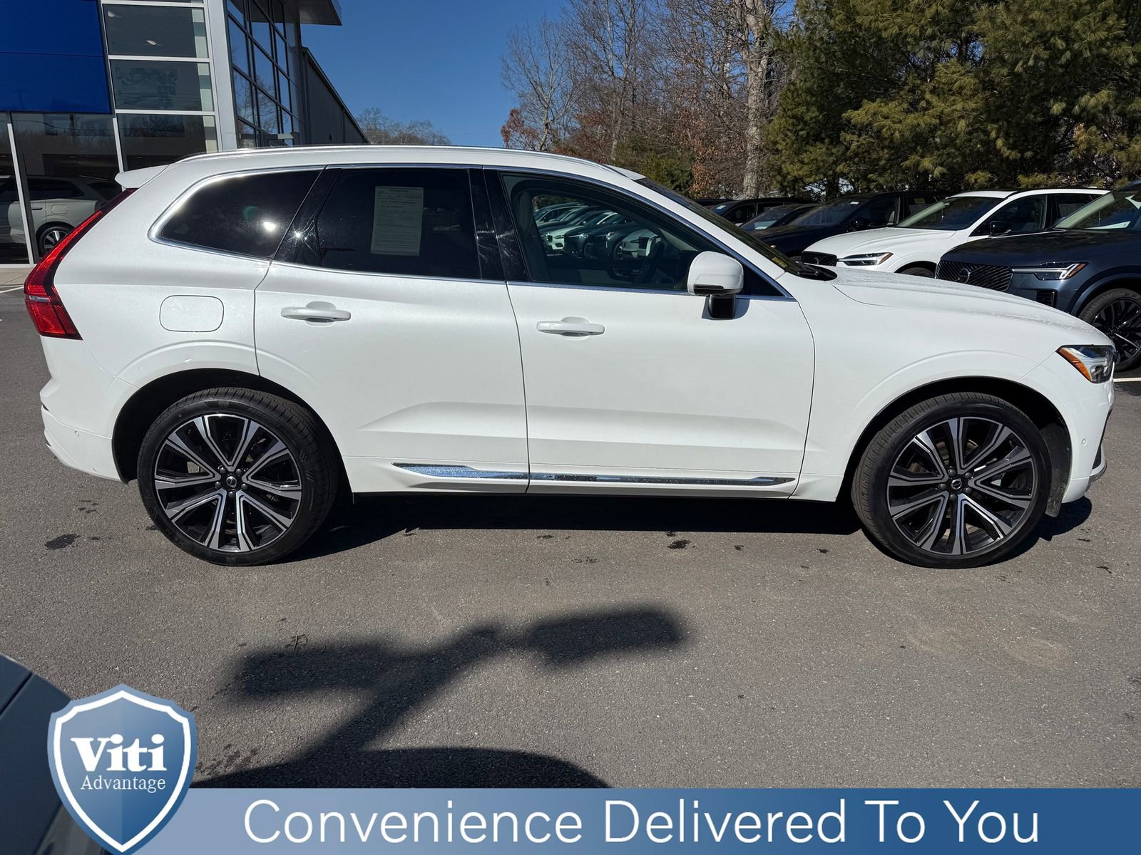 Certified 2023 Volvo XC60 B5 Ultimate w/ Climate Package image 9