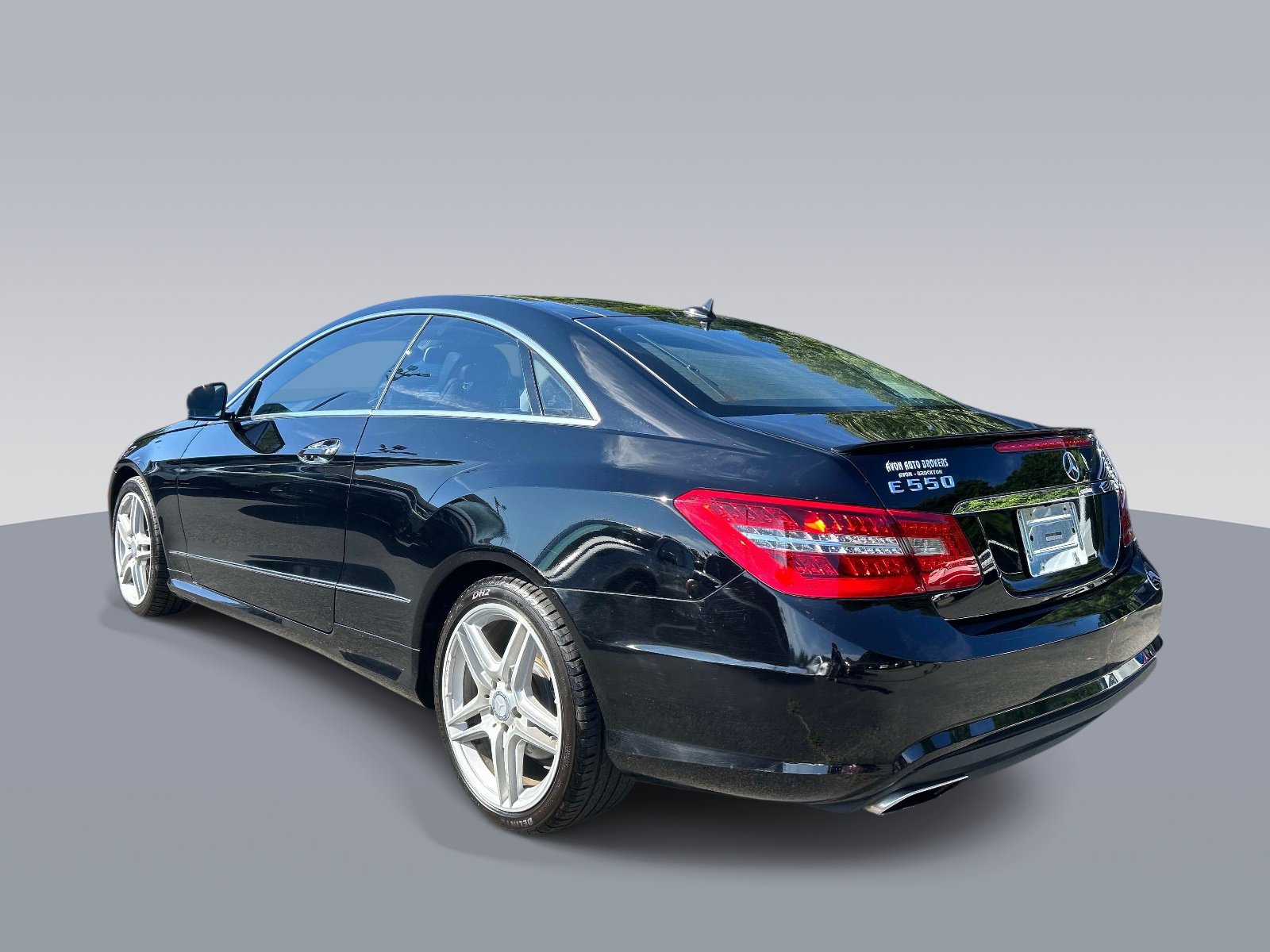 Used 2012 Mercedes-Benz E 550 Coupe image 5