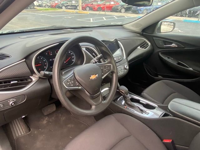 Used 2025 Chevrolet Malibu LT FWD image 14
