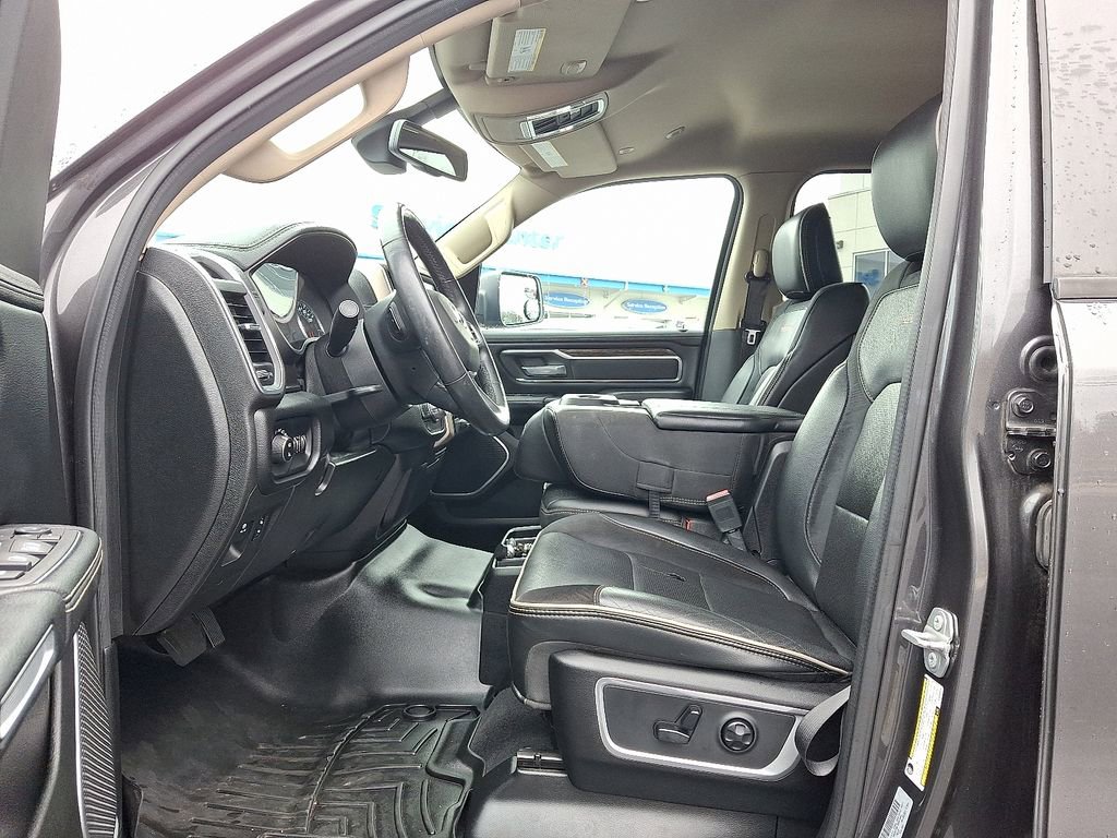 Used 2019 RAM 1500 Laramie AWD/4WD image 15