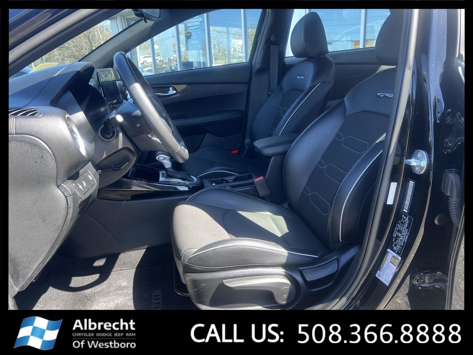 Used 2023 Kia Forte GT-Line w/ GT-Line Premium Package image 10