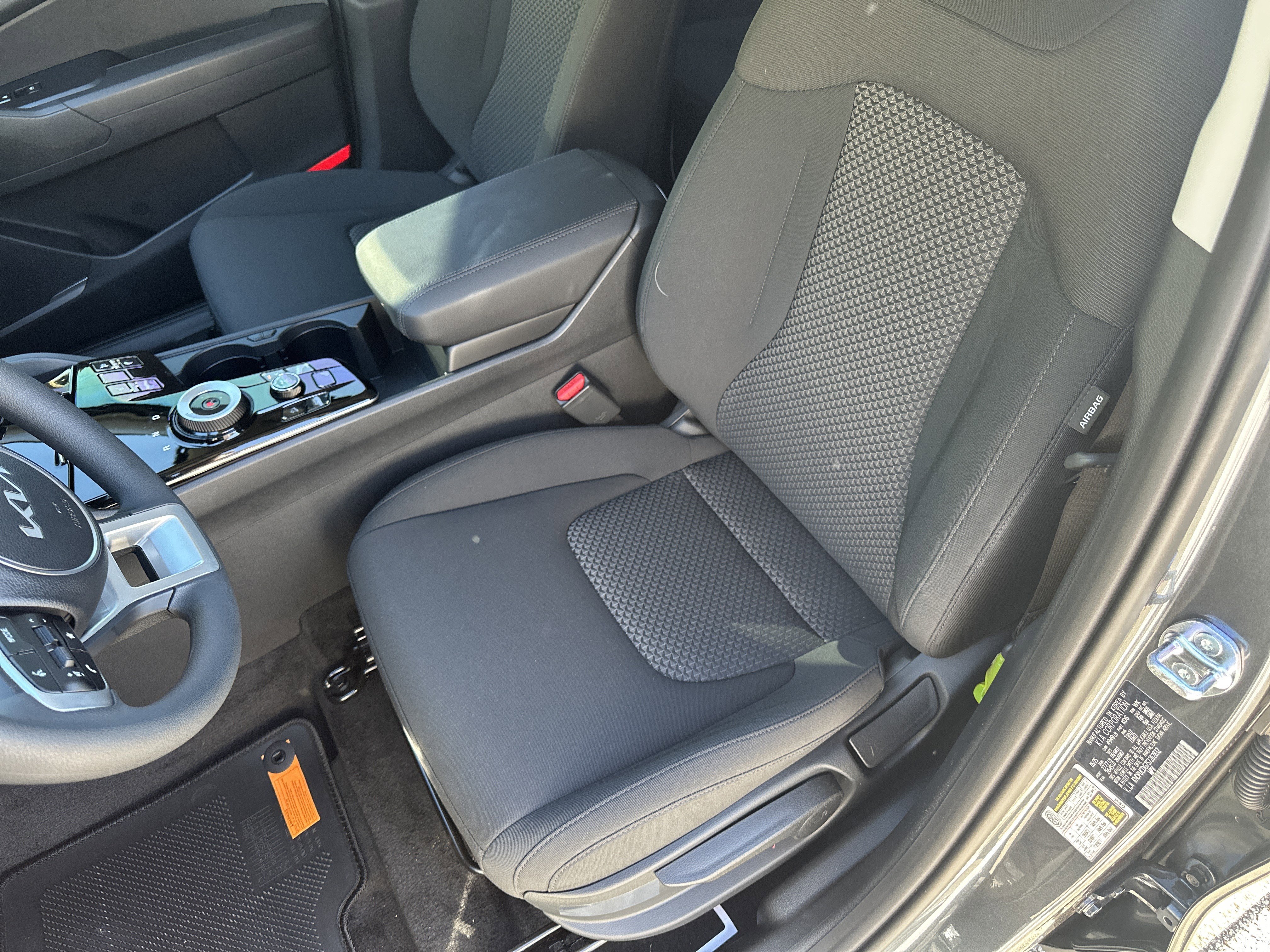 New 2025 Kia Sportage LX image 17