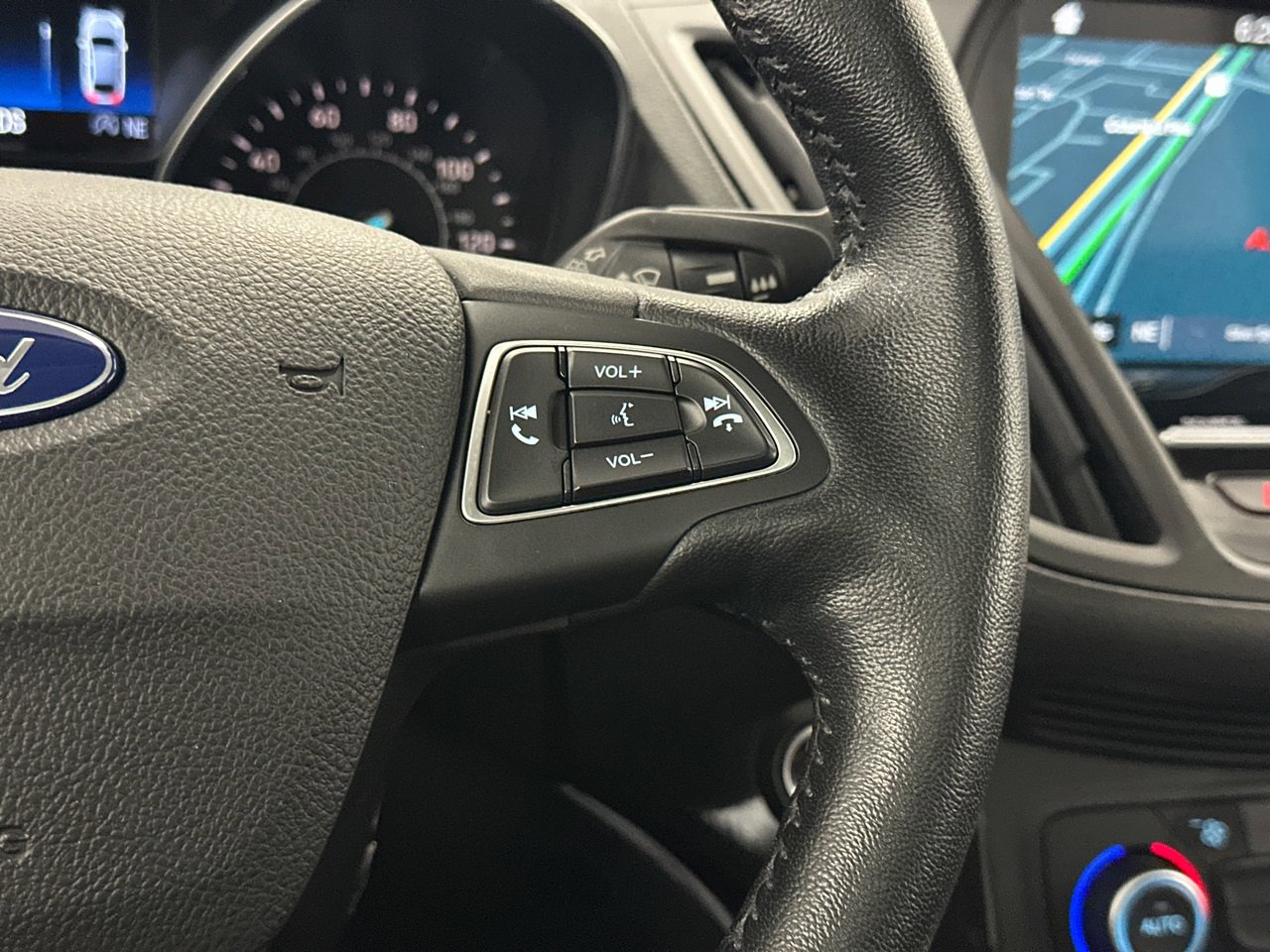 Used 2019 Ford Escape Titanium image 22