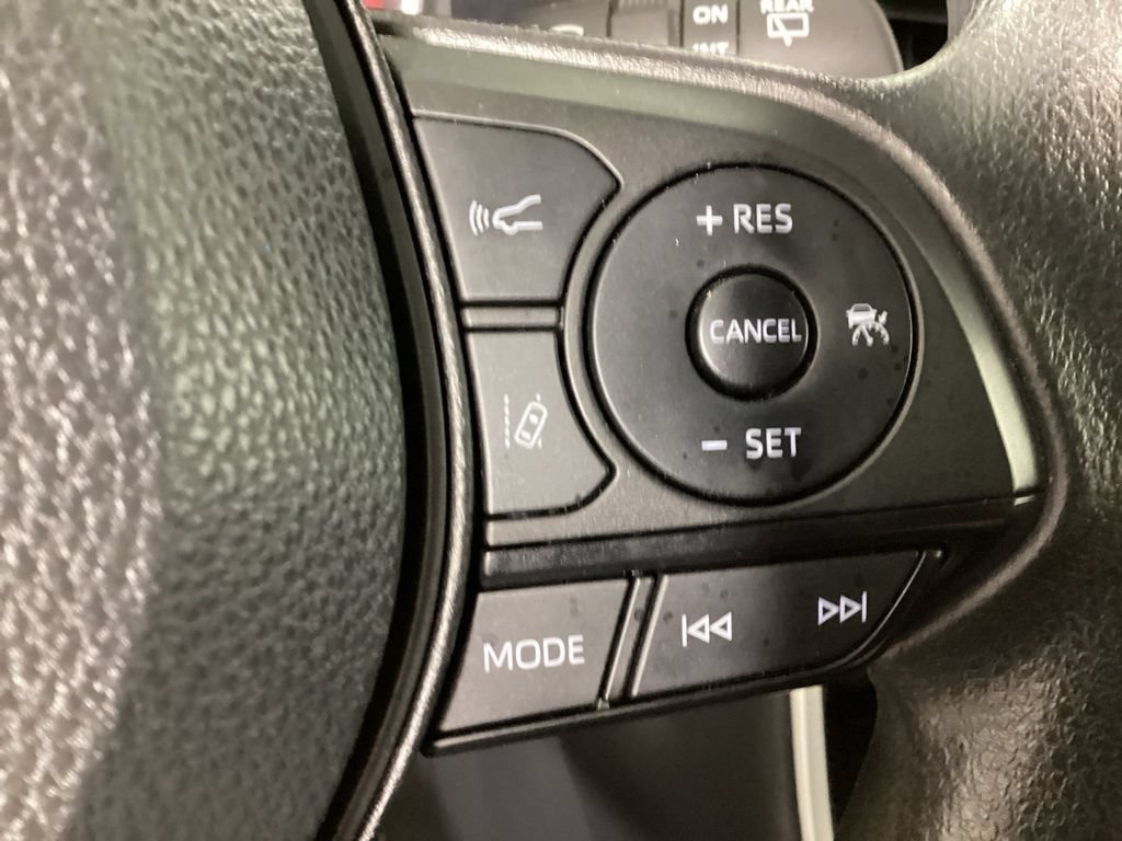 Used 2024 Toyota RAV4 XLE AWD/4WD image 21