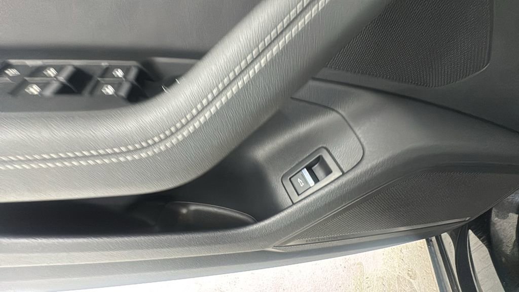 Used 2024 Audi A6 Premium Plus image 18