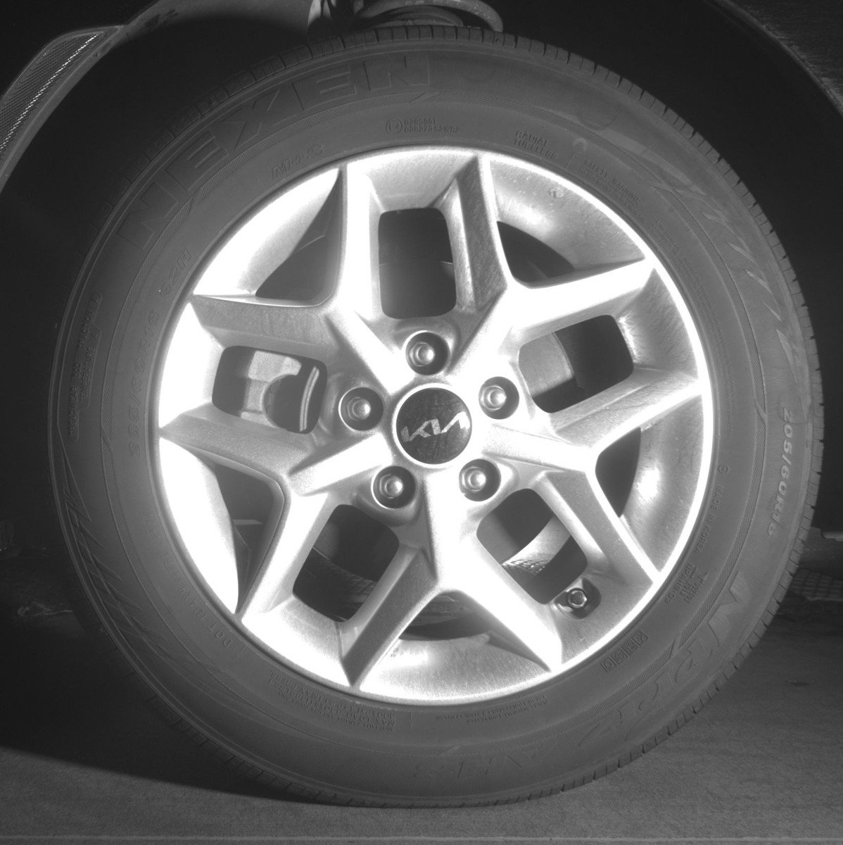 Used 2025 Kia Soul LX w/ LX Technology Package FWD image 12