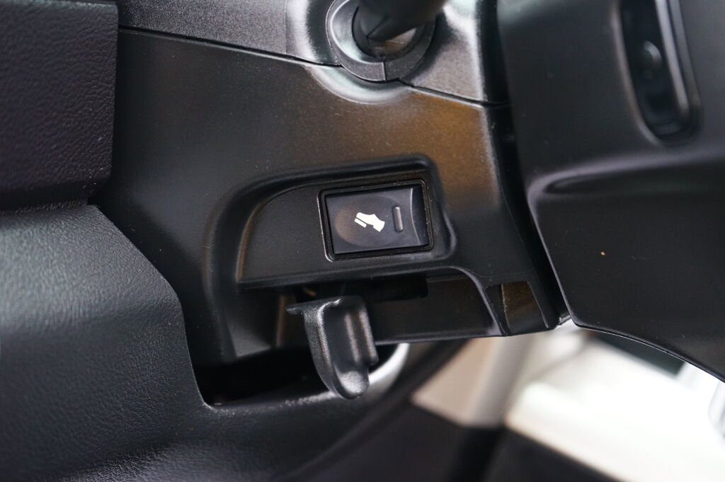 Used 2016 RAM 2500 Laramie w/ Sport Appearance Group image 12