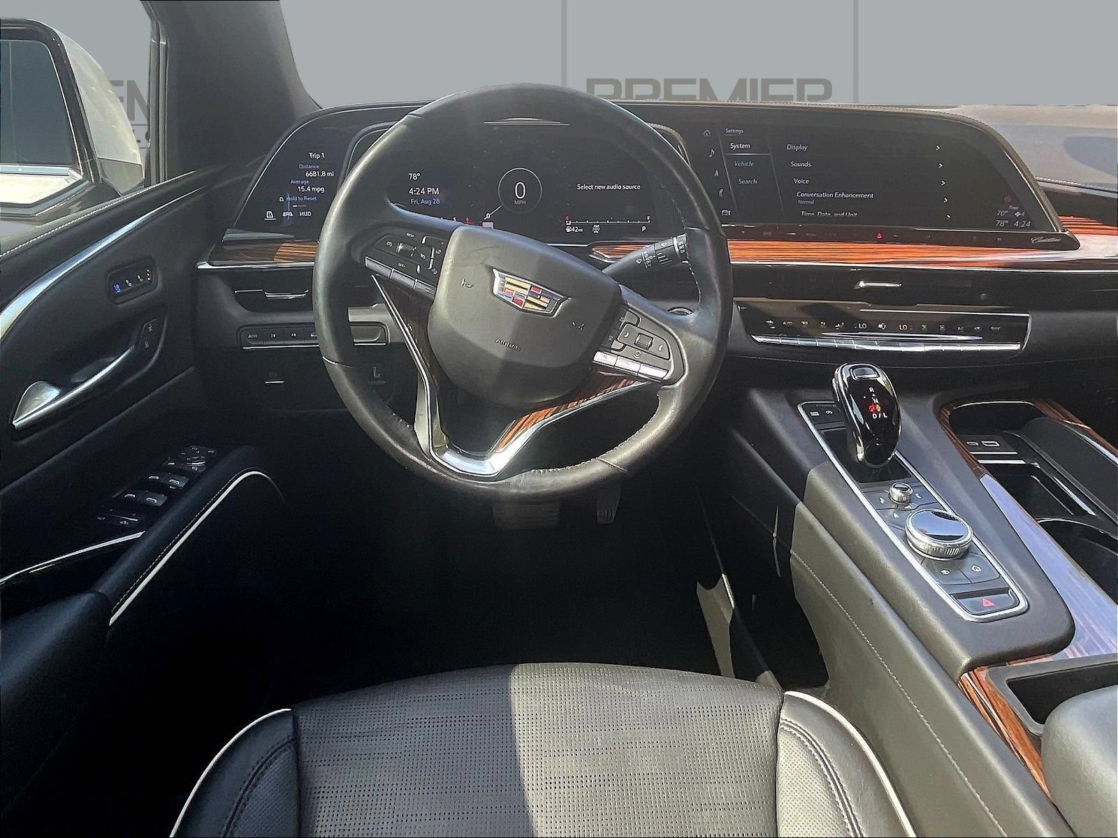 Used 2023 Cadillac Escalade Premium Luxury AWD/4WD image 10