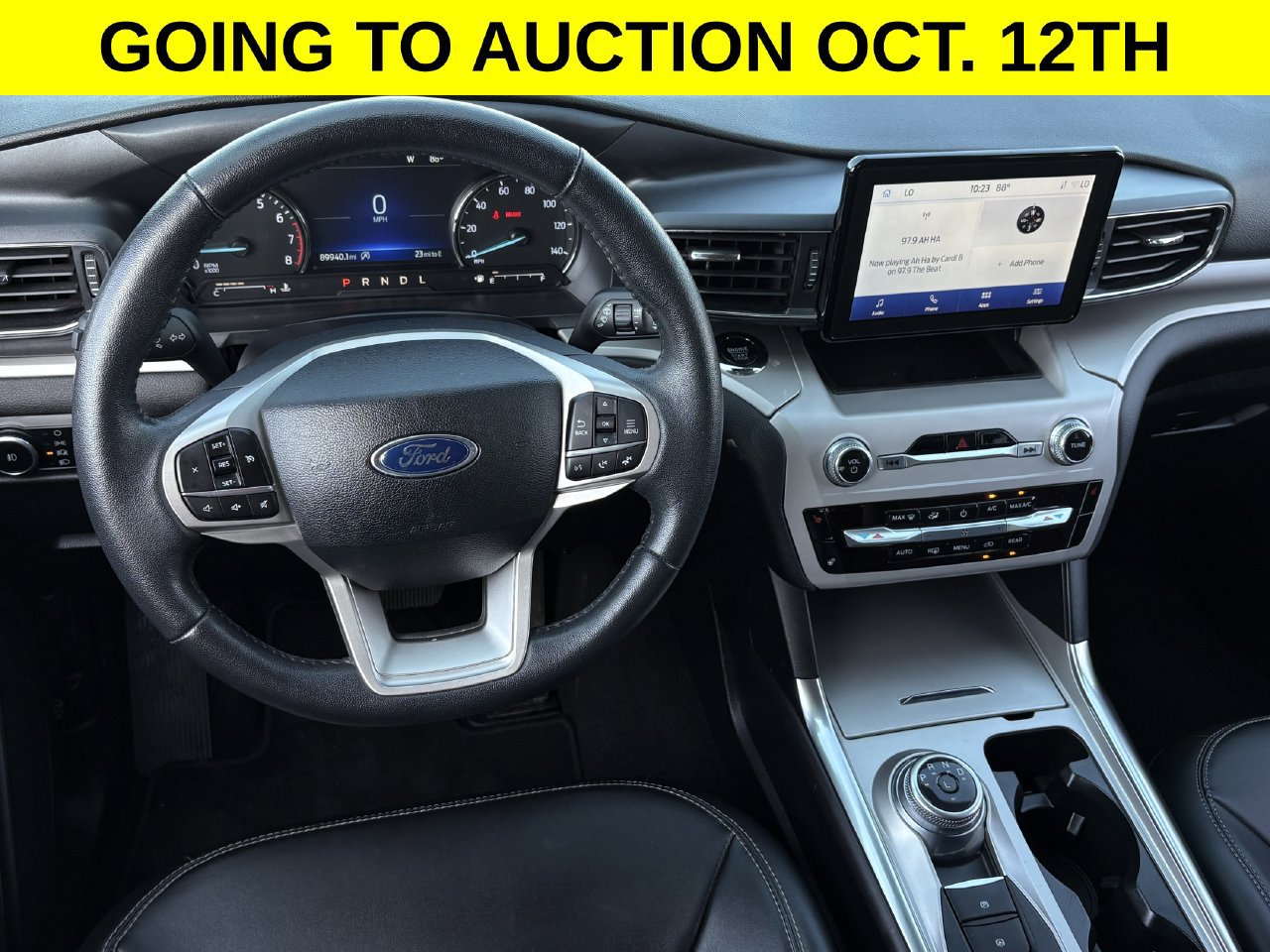 Used 2024 Ford Explorer XLT w/ Equipment Group 202A AWD/4WD image 11