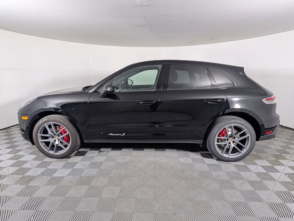 Certified 2023 Porsche Macan S image 2