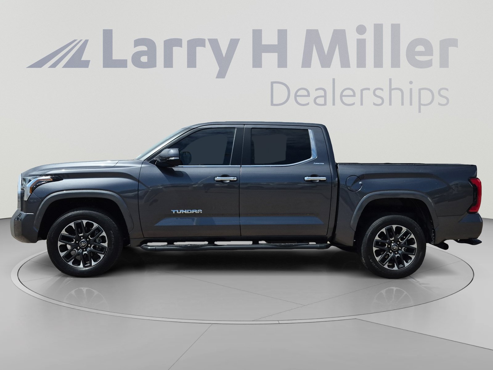 Certified 2025 Toyota Tundra Limited AWD/4WD image 2