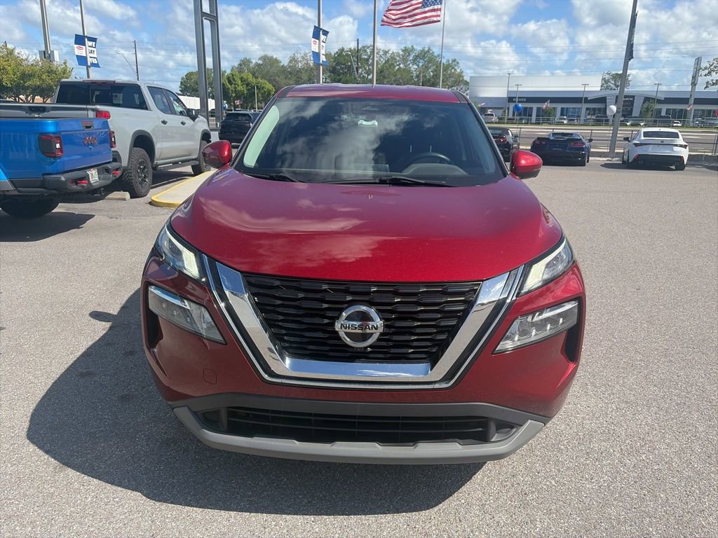 Used 2021 Nissan Rogue SV image 3