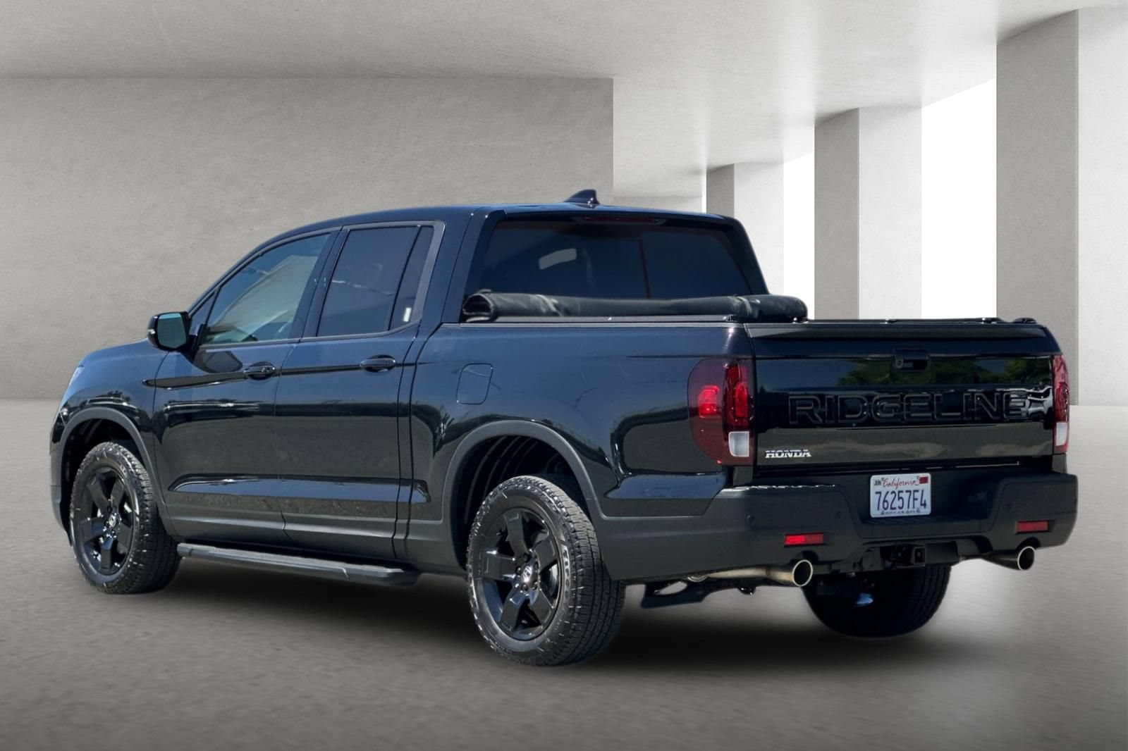 Certified 2025 Honda Ridgeline Black Edition image 6