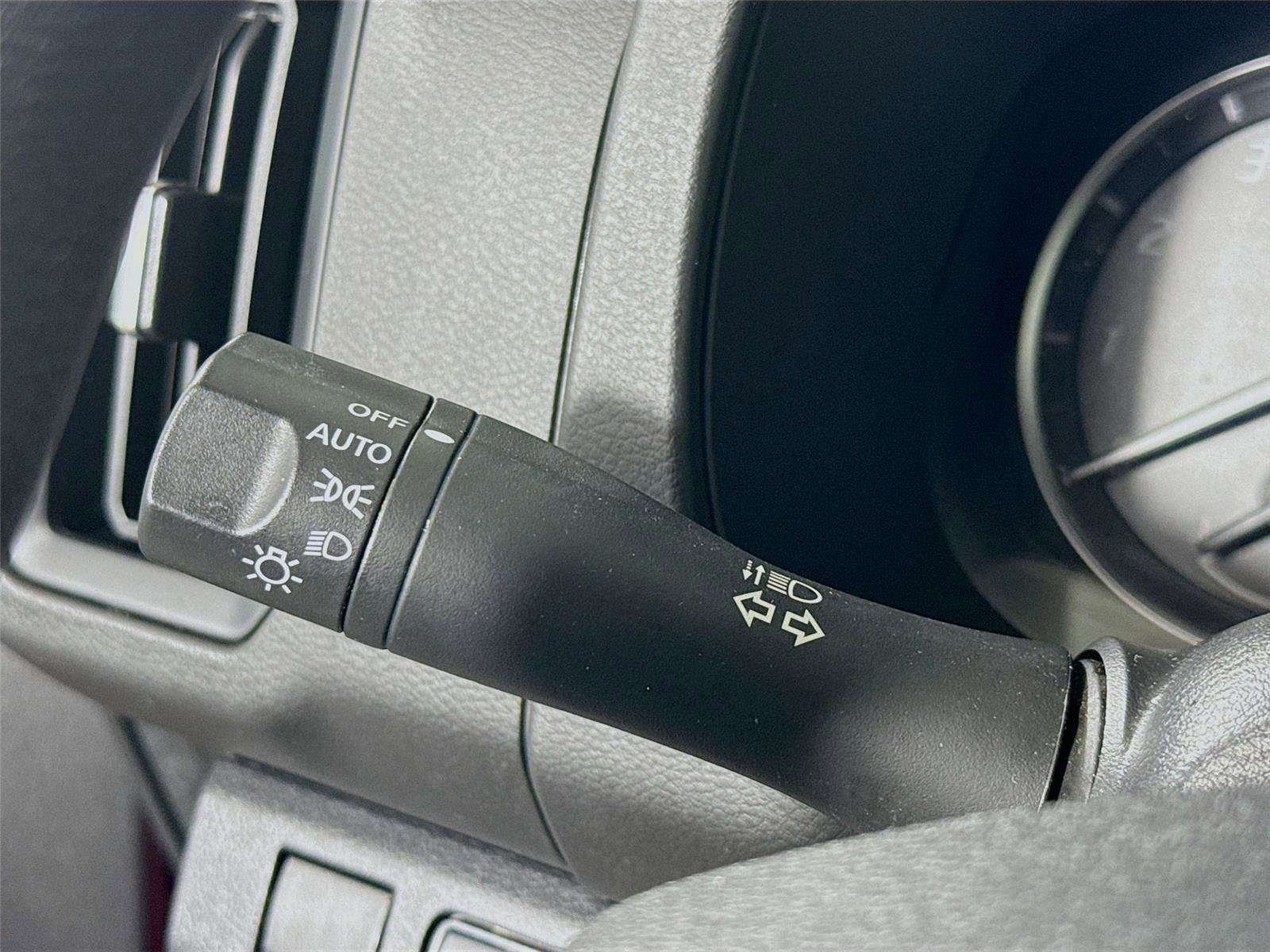 Used 2025 Nissan Frontier S image 5