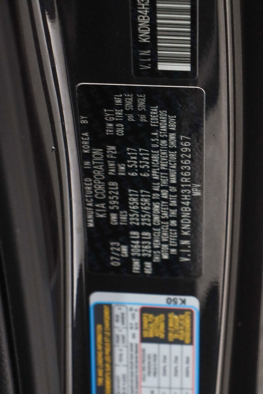 Used 2024 Kia Carnival LX image 33