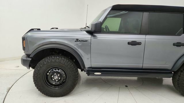 Used 2023 Ford Bronco Black Diamond image 9