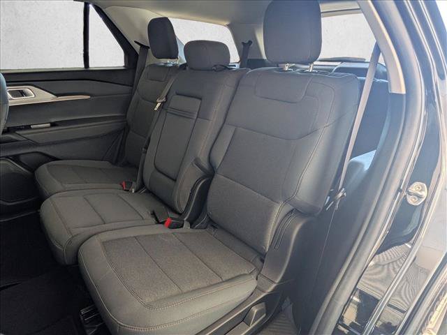 Used 2025 Ford Explorer Active RWD image 17